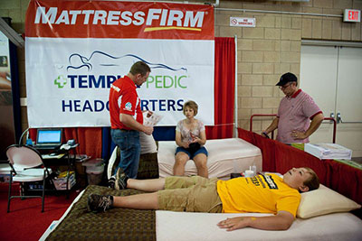 mattress-firm---trying-out-mattresses