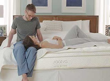 Saatva-mattress---couple-sitting